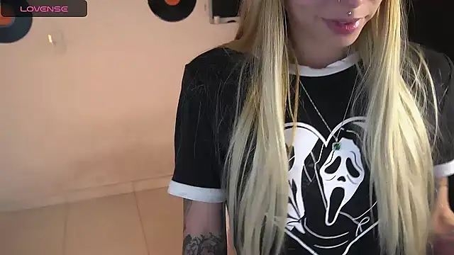 Saucy_Jenn's Live XXX Chat