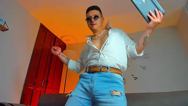 Živý XXX chat Leo_Hunt_
