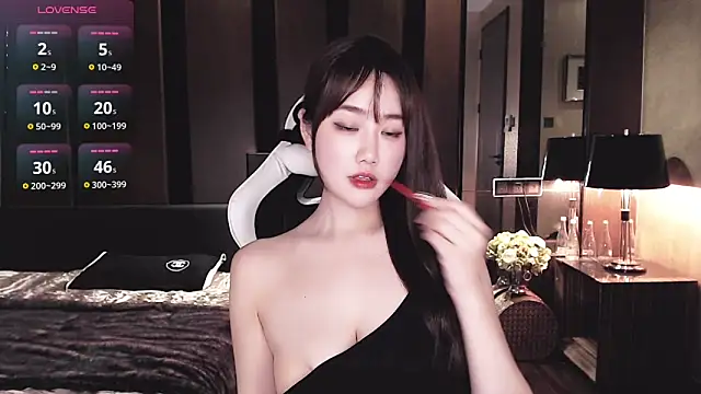Aurora_-77 Chat XXX in diretta