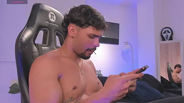 justin_lenox's Live XXX Chat