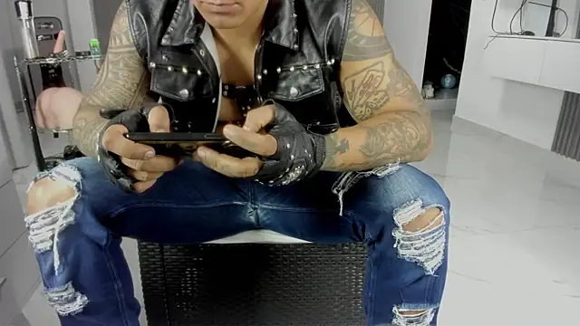 Chat XXX Live master_leather