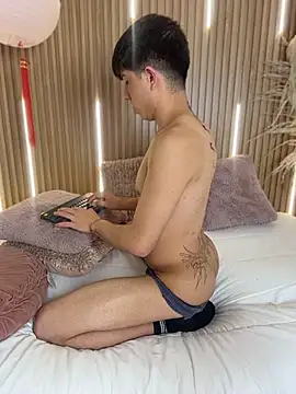 Онлайн чат XXX Mathyw_Mont
