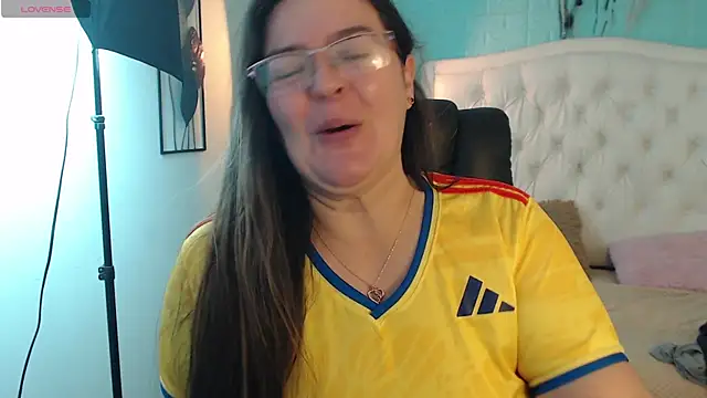 MsJossie: απευθείας συνομιλία ΧΧΧ