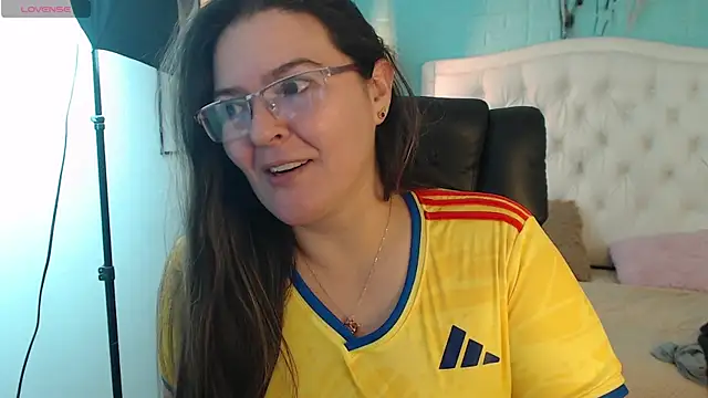 MsJossie Adlı Modelin Canlı XXX Sohbeti
