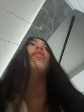 AmbarFoxx_'s Live XXX Chat