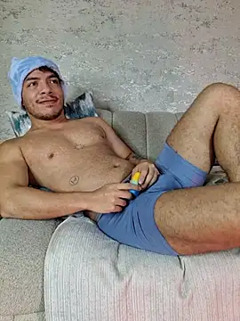 OliverWyse Adlı Modelin Canlı XXX Sohbeti