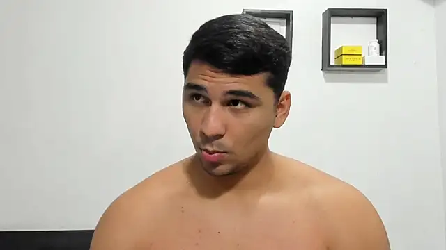 Pokazy przed kamerką – Thiago_bel