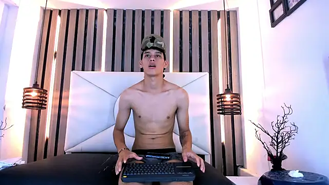 Pit_Ross' Live XXX Chat