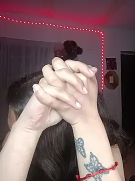 AlexxaAndRileyy 现场XXX聊天