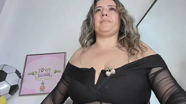miaapril's Live XXX Chat