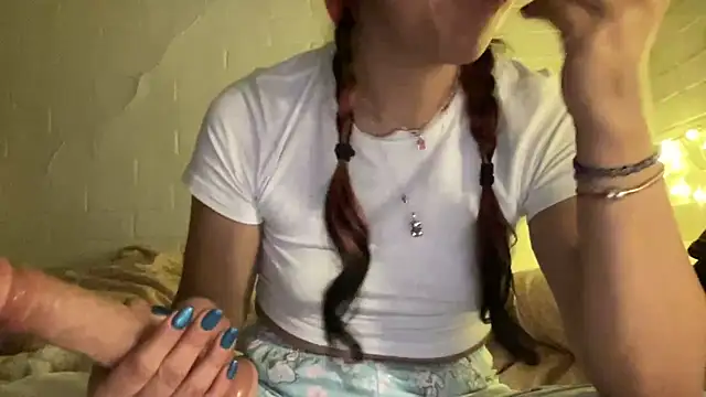 kaithra live XXX chat