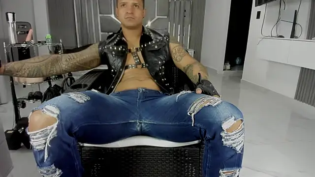 master_leather Chat XXX in diretta