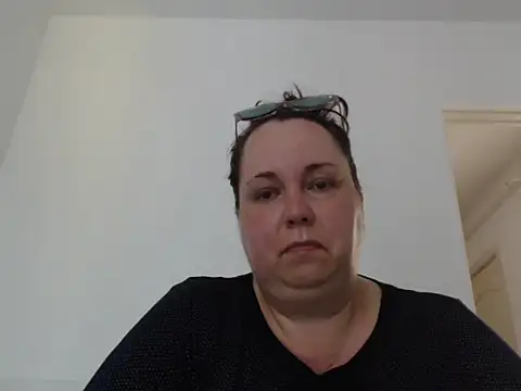 Chat +18 de WendyRhoades ao vivo