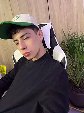 SebastianReed_ élő XXX-chatje