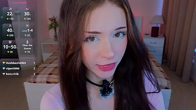 XXX chat uživo modela Adetta