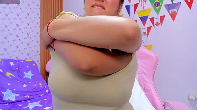 Soyqueen's Live XXX Chat