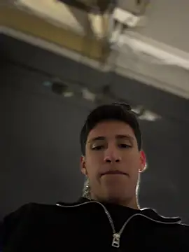 XXX chat uživo modela SantiLux_