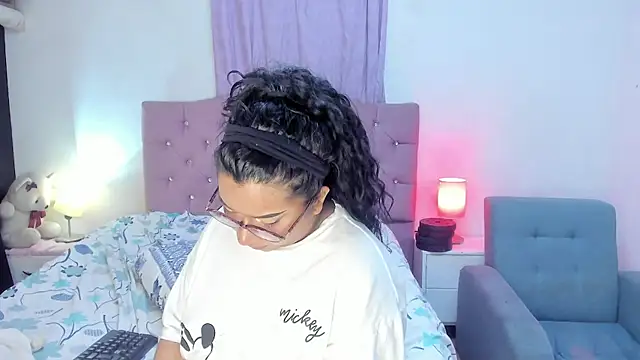 Latinabombsheell Chat XXX live
