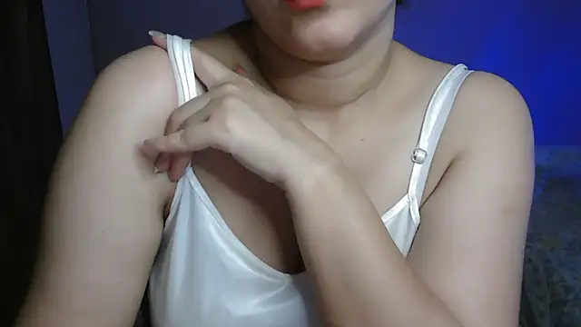 HotNiyathiのライブXXXチャット