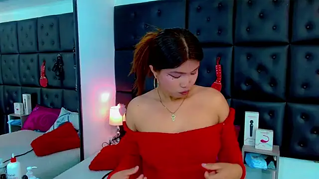Cloelombard 라이브 XXX 채팅
