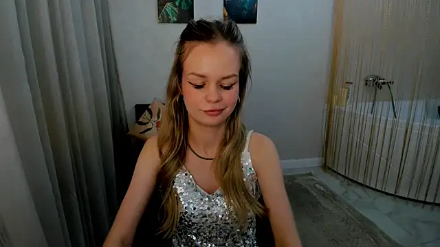 Chat XXX en directo de MidnighteAura