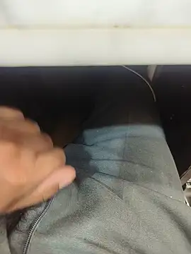 צ'אט XXX בשידור חי של hotboy43339