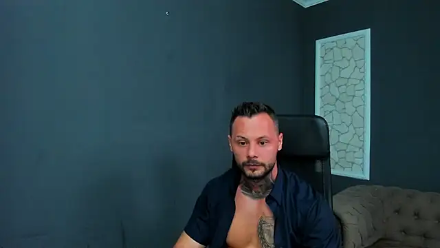 BrianHunts élő XXX-chatje