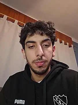 LeoyNicky98 Chat XXX in diretta