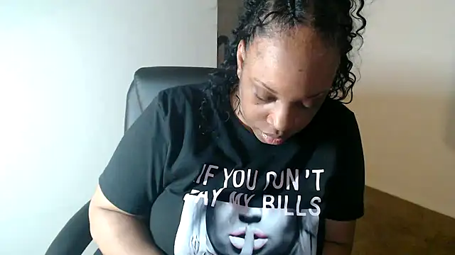 Chatroom XXX en direct de Sexymona1218