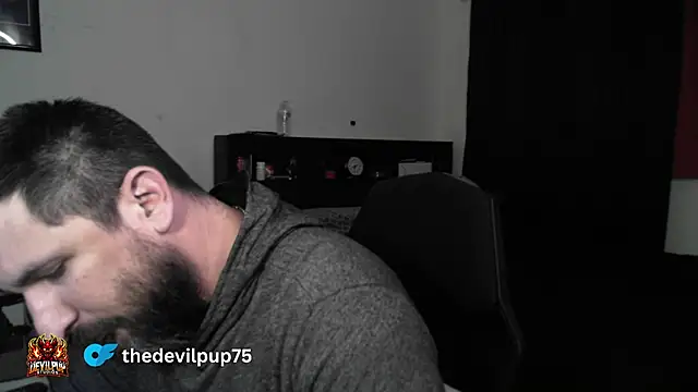 DevilPup75_'s Live XXX Chat