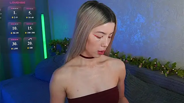 LindaThackerrのライブXXXチャット