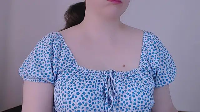 ChubbyMaia's Live XXX Chat