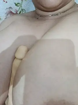 Linasexxey Adlı Modelin Canlı XXX Sohbeti