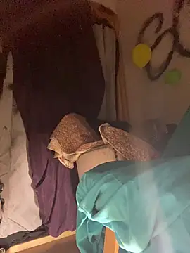 XXX chat uživo modela GusanoDelicioso