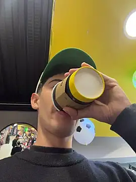 Chat +18 de SebastianReed_ ao vivo