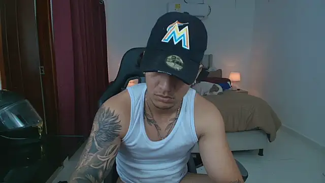 Mrbig_maximo live XXX chat