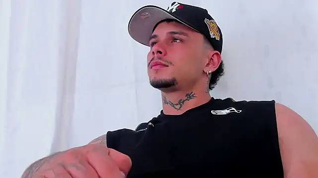 NoahhBrown – Live XXX-chat