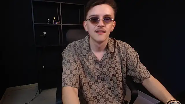 FelixStarkk লাইভ XXX চ্যাট
