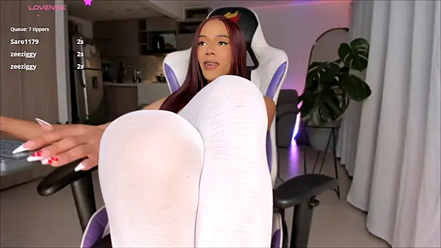 צ'אט XXX בשידור חי של _MissViolet_