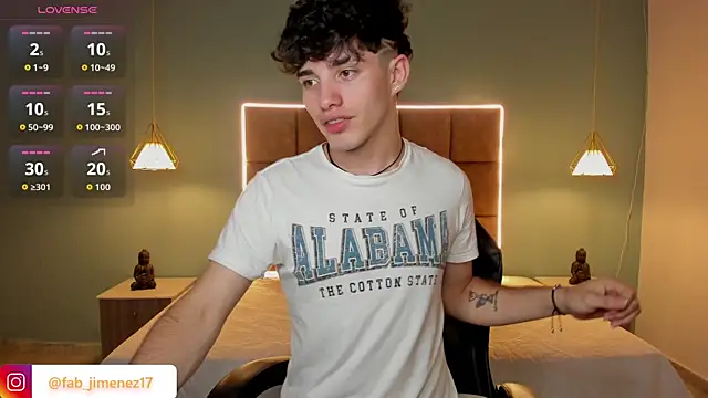 AlejooTwink Adlı Modelin Canlı XXX Sohbeti