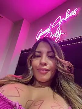 sexyyykloee Adlı Modelin Canlı XXX Sohbeti