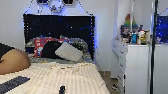 دردشة charlotte_077 الجنسية المباشرة