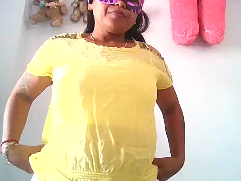 RUKMINI_60 Live XXX-Chat