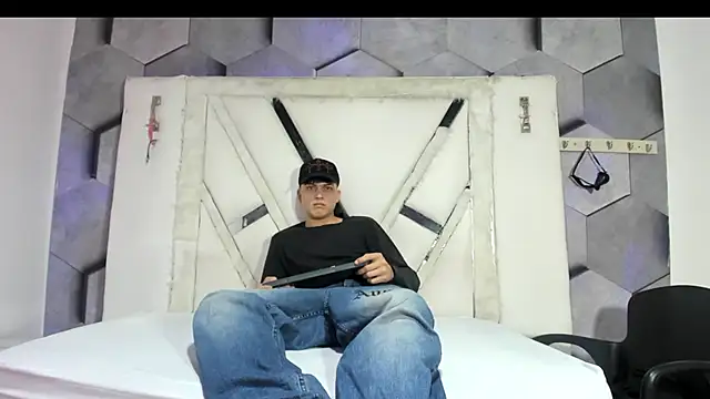 LiamRamirezz Chat XXX live