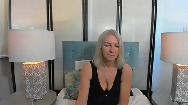 EricaTop Chat XXX in diretta