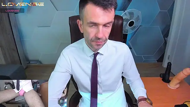 SteveTiger Adlı Modelin Canlı XXX Sohbeti