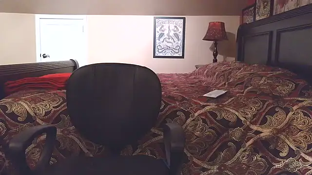 DILFiGuess1's Live XXX Chat