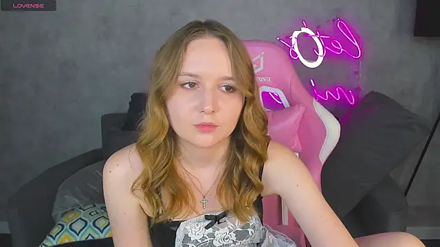 Chat +18 de Emmaa_Kimm ao vivo