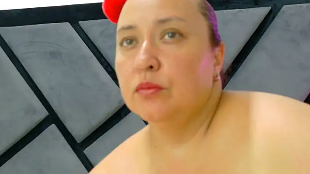 Natasha2603 Adlı Modelin Canlı XXX Sohbeti
