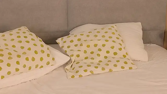 AdoraCortes élő XXX-chatje